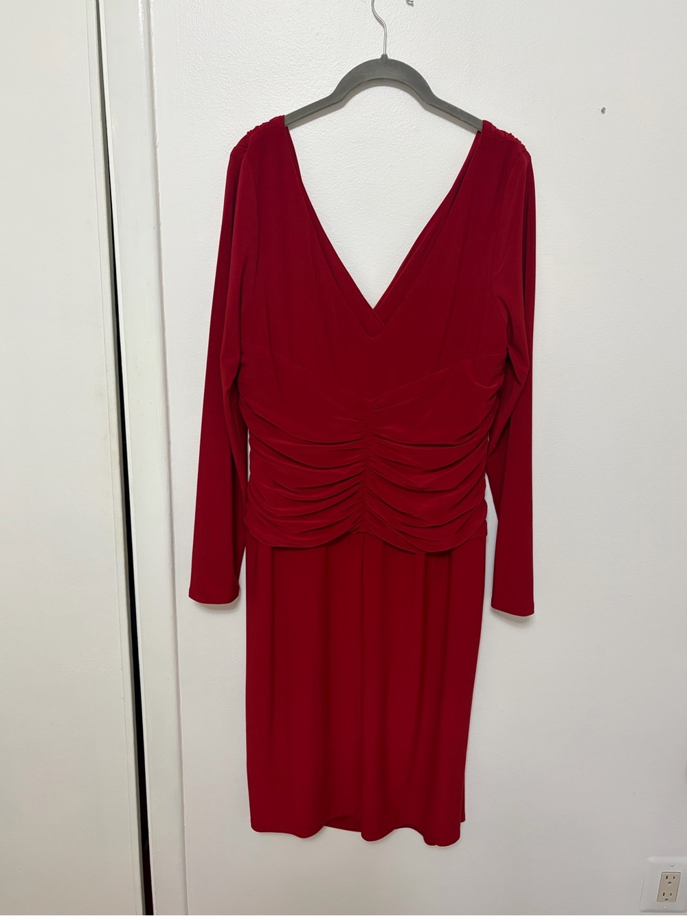 Lauren Ralph Lauren Red V-Neck Long Sleeve Ruched Dress